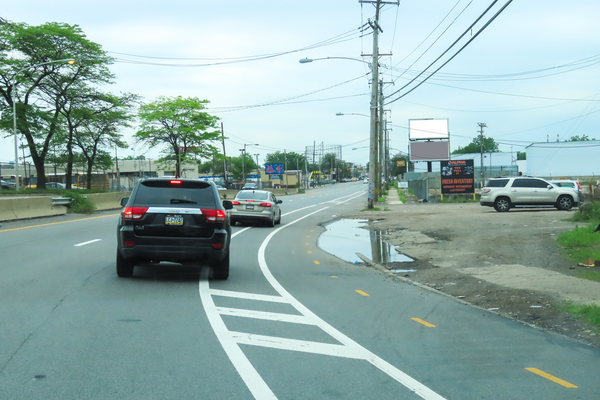 Passyunk Av SS 0.1mi W/O 63rd St F/W - 1