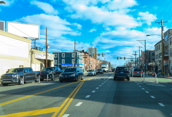 Washington Av NS 25ft W/O 7th St F/W - 2