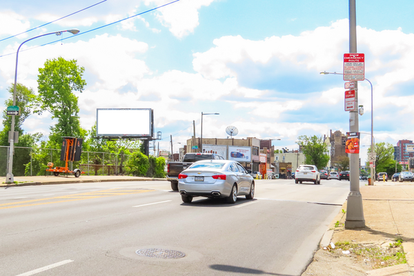 Broad St ES 25ft N/O Dell St F/N - 1