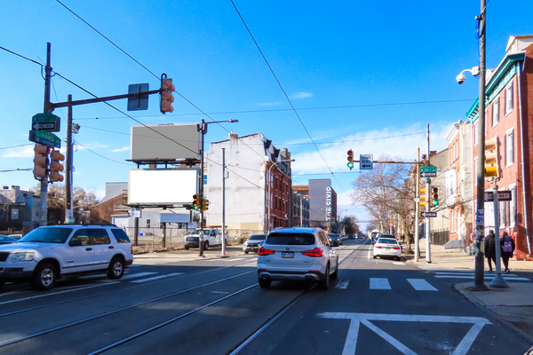 Girard Av SS 25ft W/O 15th St F/E - 2