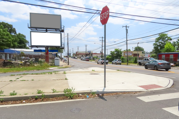 Umbria St ES 25ft S/O Domino Ln F/N - 2