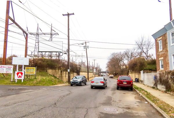 Tabor Rd SS 50ft W/O 7th St F/E - 1