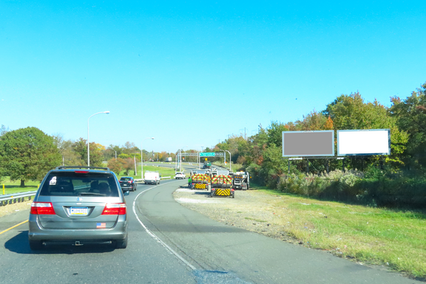 I-95 ES 500ft S/O Academy Rd F/S - 2