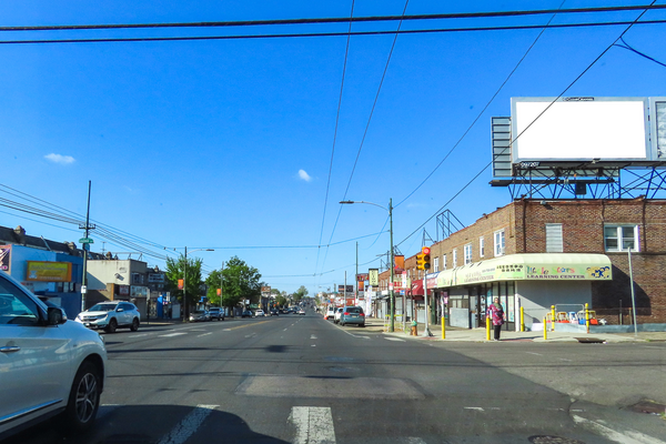 Castor Av WS 20ft S/O Knorr St F/N - 1