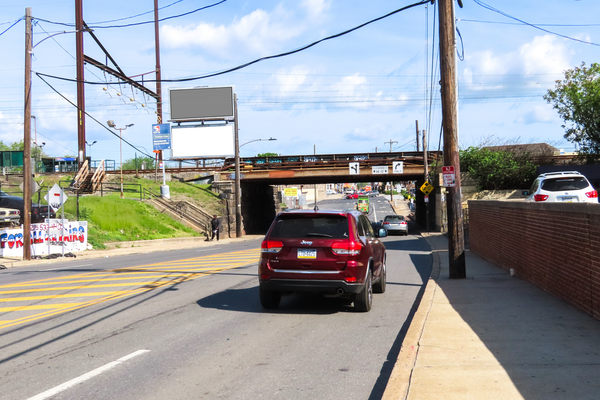 Bridge St SS 25ft E/O Harbison Av F/E - 2