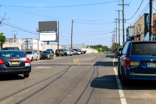 N 2nd St WS 0.1mi N/O Erie Av F/S - 2