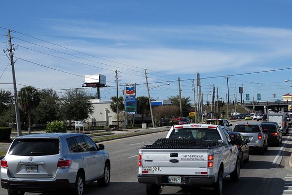 Lee Rd SS 300ft W/O Wymore Rd F/E - Single