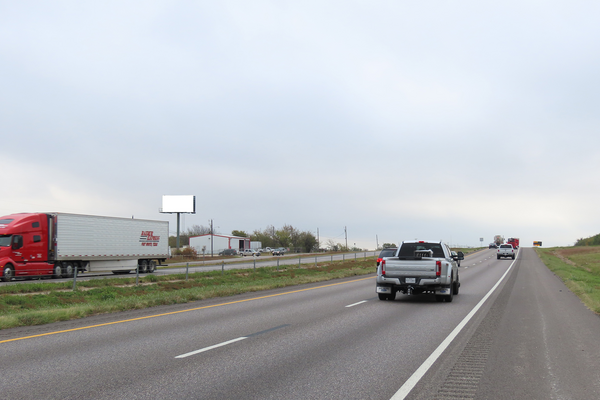 I-35W ES 1mi S/O FM 917 F/N - 1