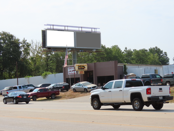 Loop 336N SS 0.8mi E/O First St F/W - 3