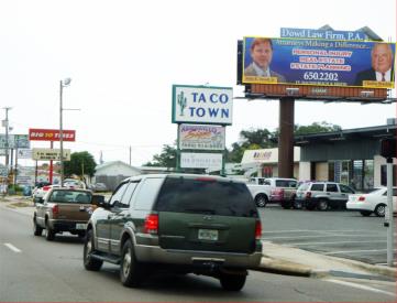 S/S Racetrack Rd @ Skipper Ave F/W