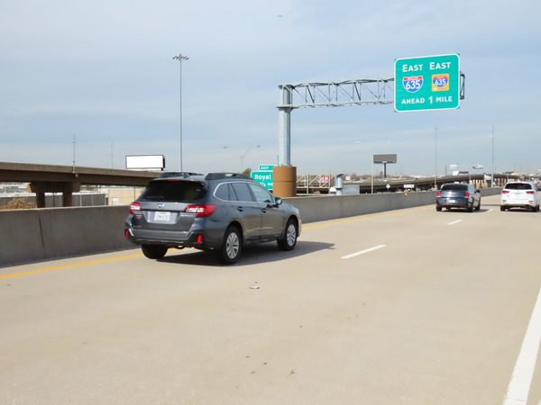 TEXpress @ Stemmons Fwy (I-35E) WS 0.5mi N/O Walnut Hill F/S - 1