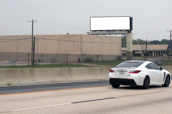 South Fwy (I-35W) WS 0.3mi N/O Sycamore School Rd F/S - 1