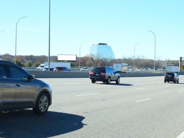 LBJ Fwy (I-635) SS 0.2mi E/O Hillcrest Rd F/E - 4
