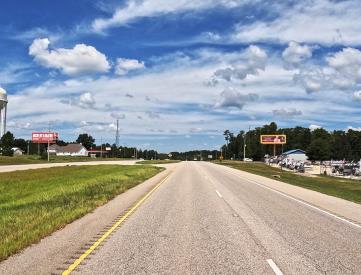 E/S HWY 59 1ST S/O HWY 31