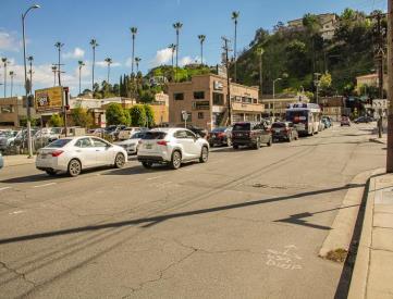WHITSETT AVE EL 55F N OF VENTURA BLVD NF