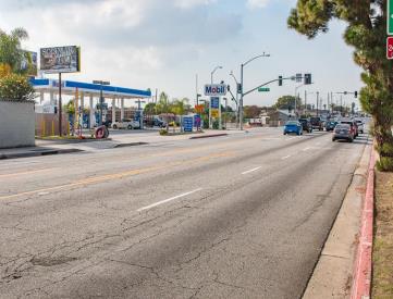 TORRANCE BLVD SL 142F E OF VERMONT EF