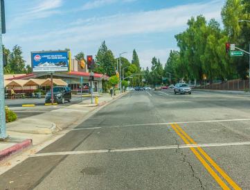 BURBANK BLVD NL 318F W OF TOPANGA CYN WF