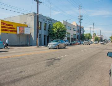 SANTA MONICA BL SL 104F W OF ARDMORE EF