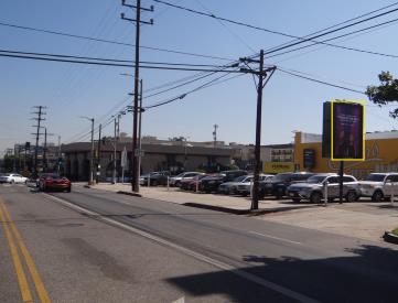 3RD ST SL 118' W OF ROBERTSON BLVD WF
