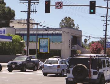 FALLBROOK AV EL 100' S/O VICTORY BL NF