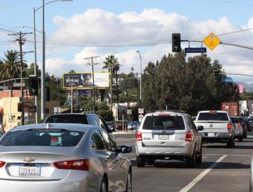 GLENDALE BLVD WL 1/2 MILE S/O 2 FWY SF