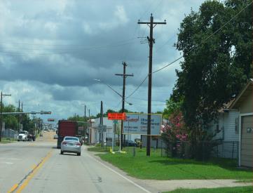 US 183 E/S 100' N/O AUSTIN ST NF RHR