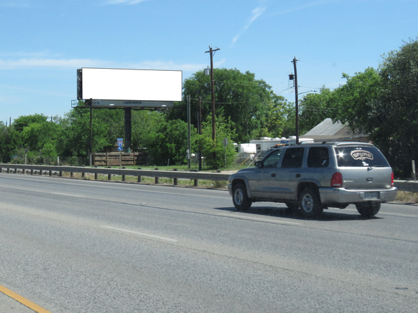 I-35 S ES .3 mi N/O Division  F/S - 2