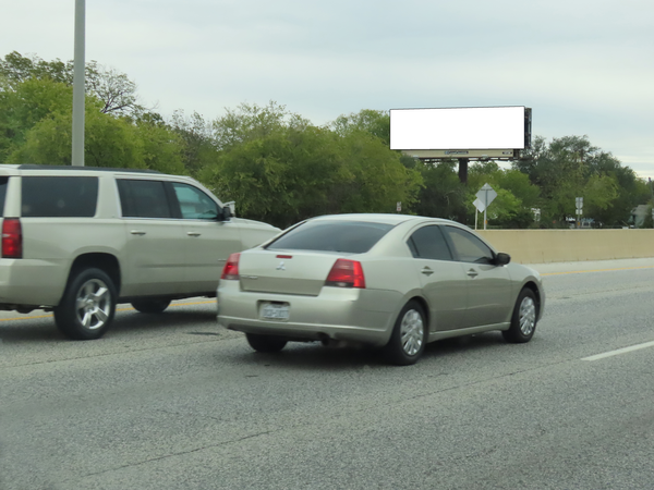 I-35 S ES .3 mi N/O Division  F/N - 1