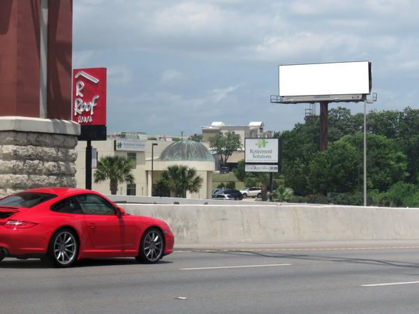 US 281 N WS .3mi S/O Isom F/SE - 2