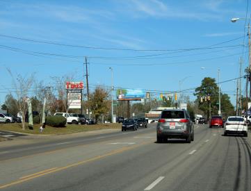E/S US 231 285 ft N/O W. Carroll St. F/S