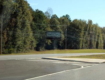 E/S Ross Clark Circle 0.4 mi N/O S. Park Ave. F/N