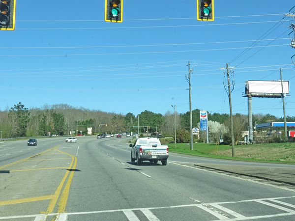Marietta Hwy ES 1000ft N/O I-575 (Exit 14) F/S - 4