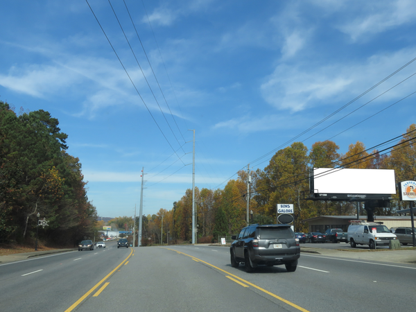 Veterans Memorial Blvd. ES 0.4mi N/O Hwy. 9 F/S - 2
