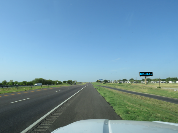 I-35W WS 500ft S/O FM 407 F/N - 2