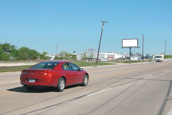 FM 922 NS 300ft W/O FM 372 F/W - 2