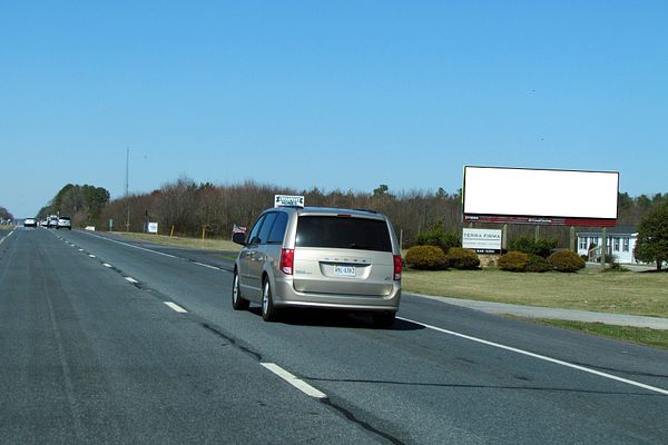 US13 ES 0.4mi S/O CR 452 F/S - 2