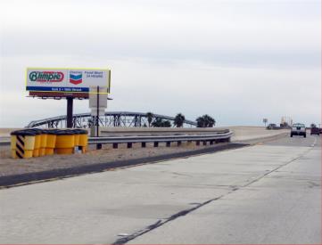 N/S I-8 E/O 4TH AVE EXIT F/W