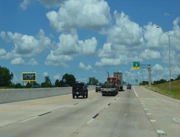 W/S I-35 .1 MILE N/O SHANKLIN RD FS