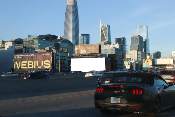 Bay Bridge (I-80) NS 337ft E/O 4th St F/W - 1
