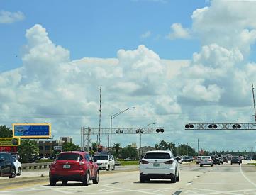 COLONIAL W/O METRO PKWY, NS/EB