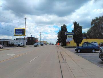1400 W WISCONSIN AVE W/O MASON ST