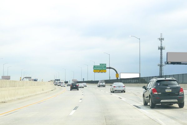 I-95 ES 30ft S/O Richmond St F/S - 2