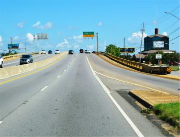 S MEM PKWY EL .4 MI S/O DRAKE FS