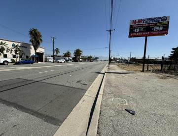 REDLANDS BLVD SL 170' W/O GARDENA