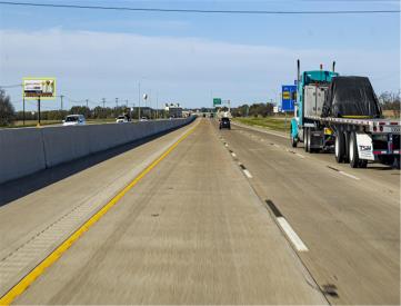 E/S IH 35 .78 MI N/O FM 2484 FN