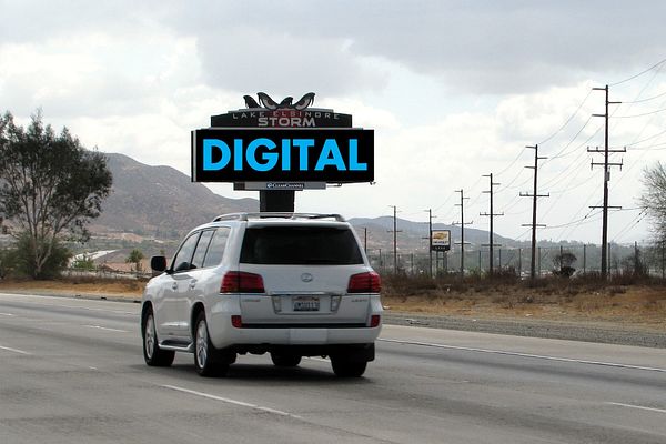 I-15 WS 3800ft S/O Main Street  (GO) F/N - 1