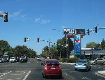 Esplanade EL 150' n/o Eaton Road FS (Left Side)