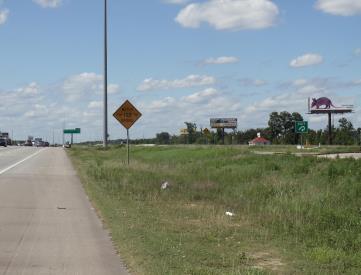 IH-45 IN CONROE F/S MIDDLE SIGN (Panel Free)