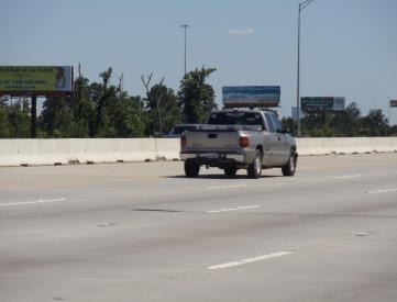 IH-45 IN CONROE F/N MIDDLE SIGN (Panel Free) (Tree Issue)