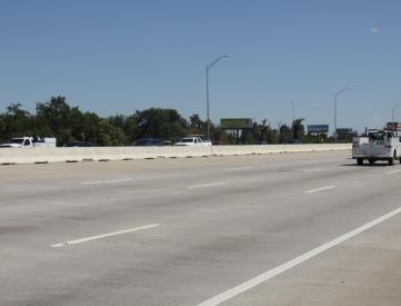 IH-45 IN CONROE F/N SIGN FURTHEST NORTH (Panel Free) (Tree Issue)
